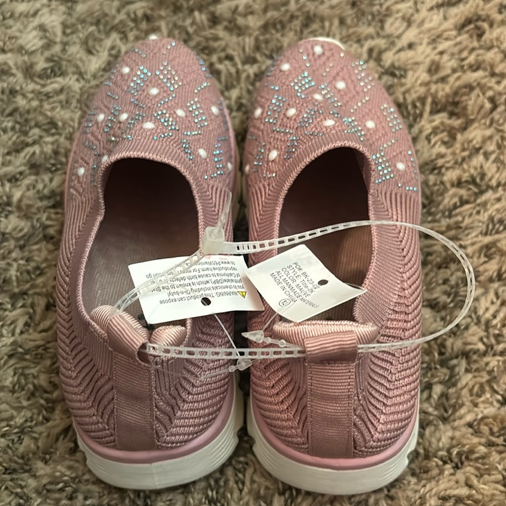 Girl shoes